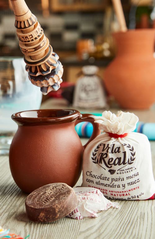 Verve Culture Small Chocolate Gift Set With Mugs