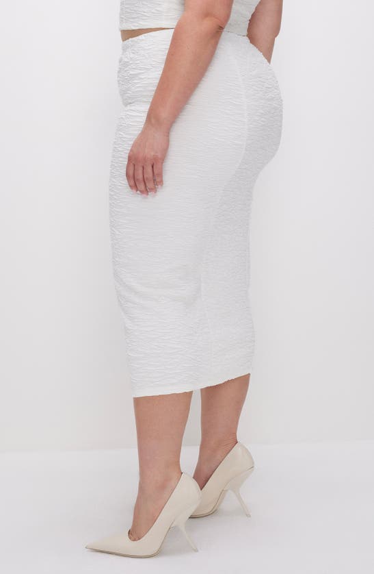 Shop Good American Textured Midi Skirt In Cloud White001