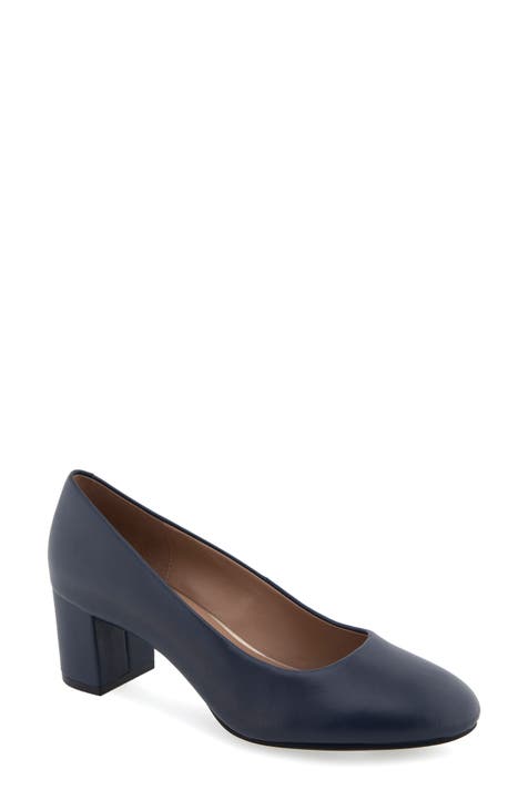 navy blue pumps wide width