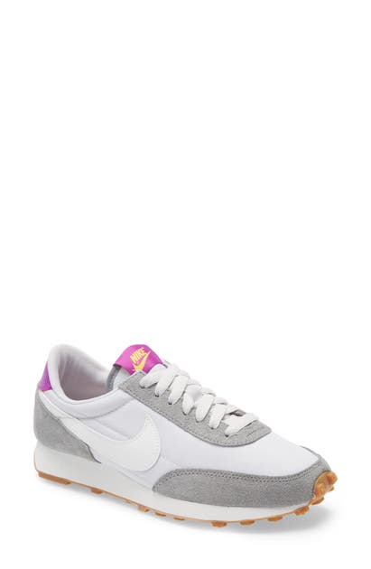 Nike Daybreak Sneaker In Particle Grey/ White/ Grey