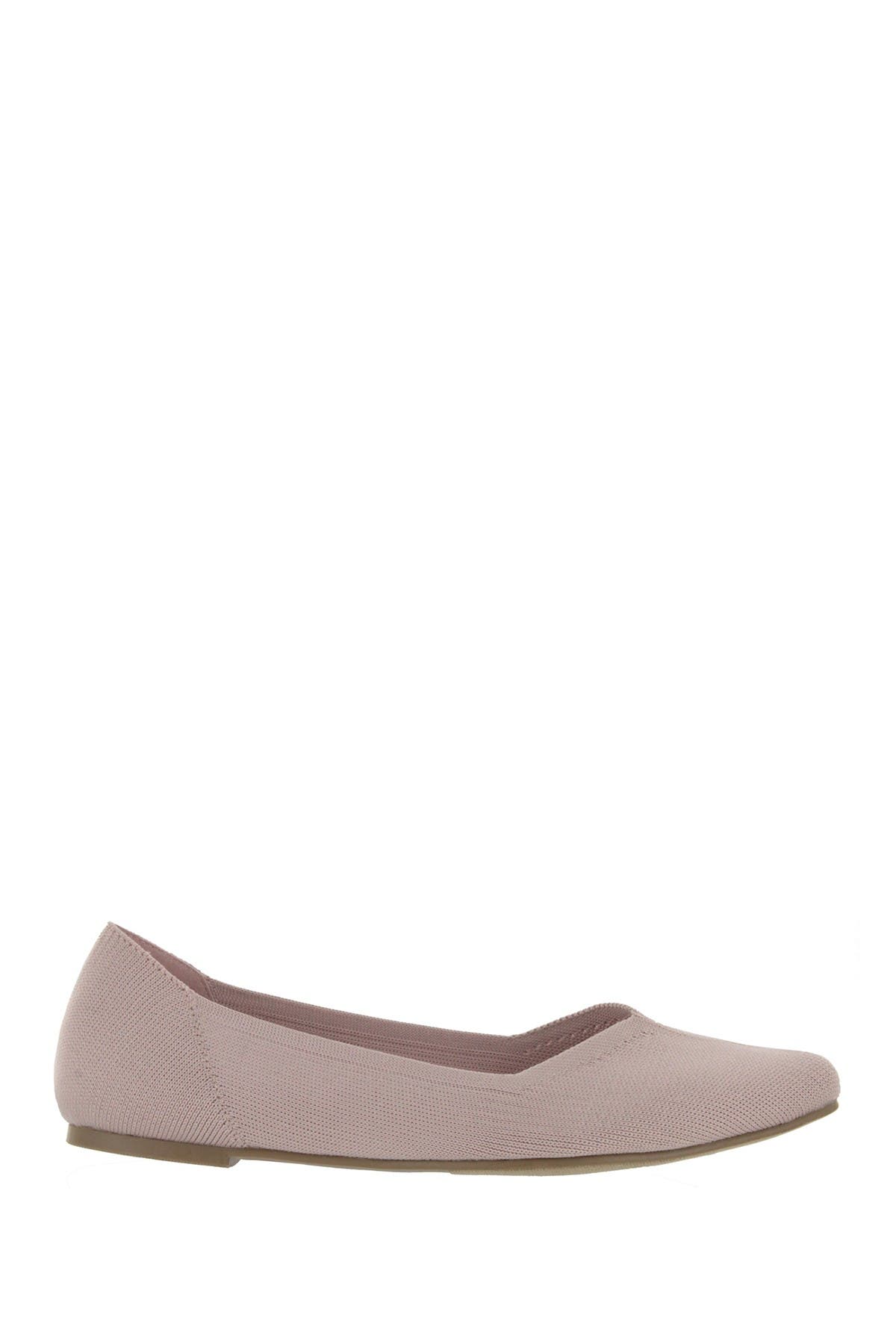 mia kerri pointed toe flyknit flat