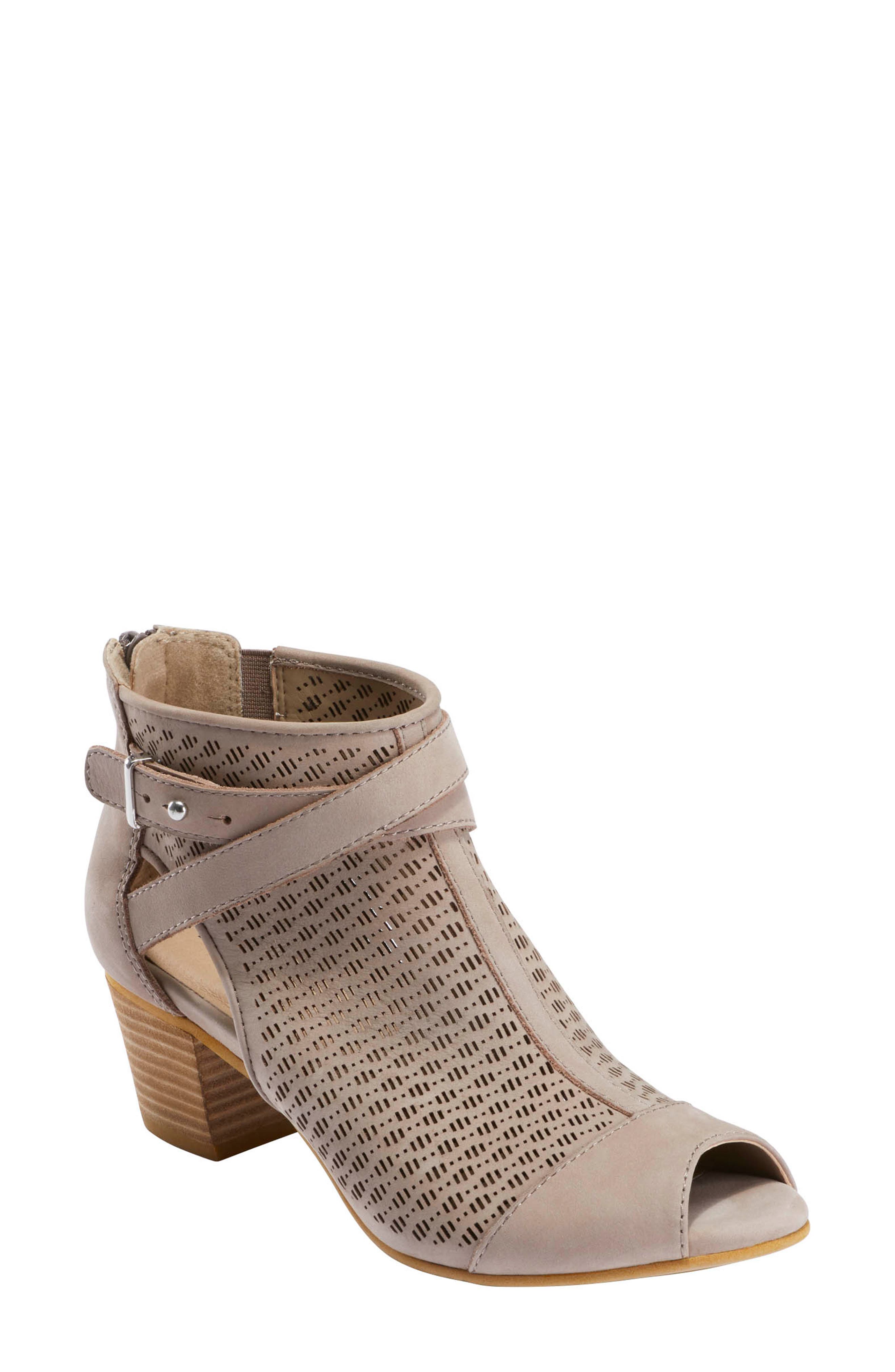 nordstrom rack earth shoes