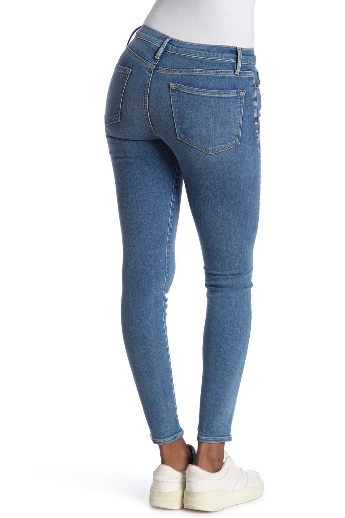 Frame Le Skinny De Jeanne Sand Seam Jeans In Medium Blue