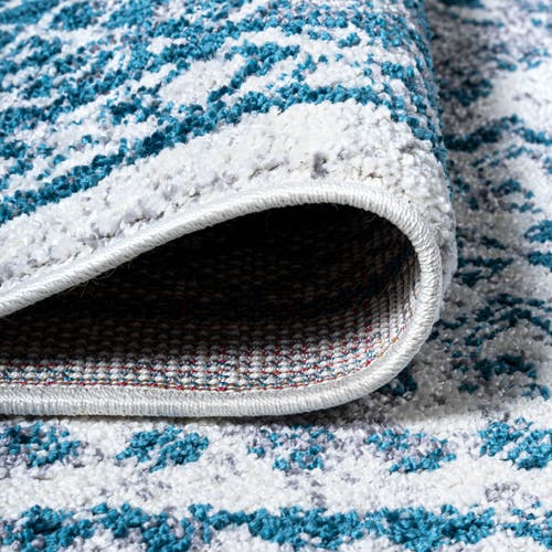 Jonathan Y Boho Cottage Medallion Area Rug In Blue/white