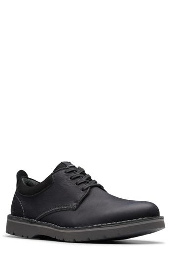 Clarks Eastridge Low In Black Leather In Black Leather