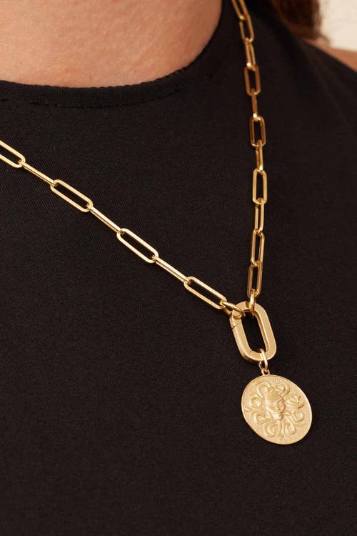 Oradina 14k Yellow Gold Medusa Medallion Pendant Charm In Yellow Gold
