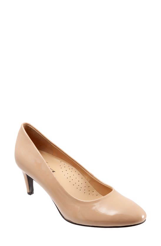 Trotters Babette Pump In Nude Faux Leather