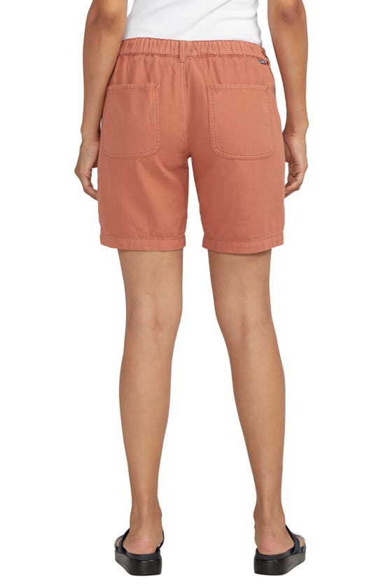 Shop Jag Jeans Jag Mid Rise Cotton & Linen Twill Shorts In Chutney