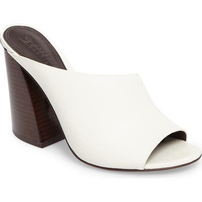 Mercedes Castillo Izar Mule, White