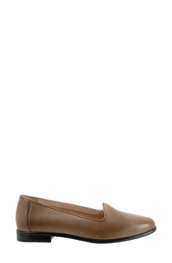 Shop Trotters Liz Lux Flat In Taupe