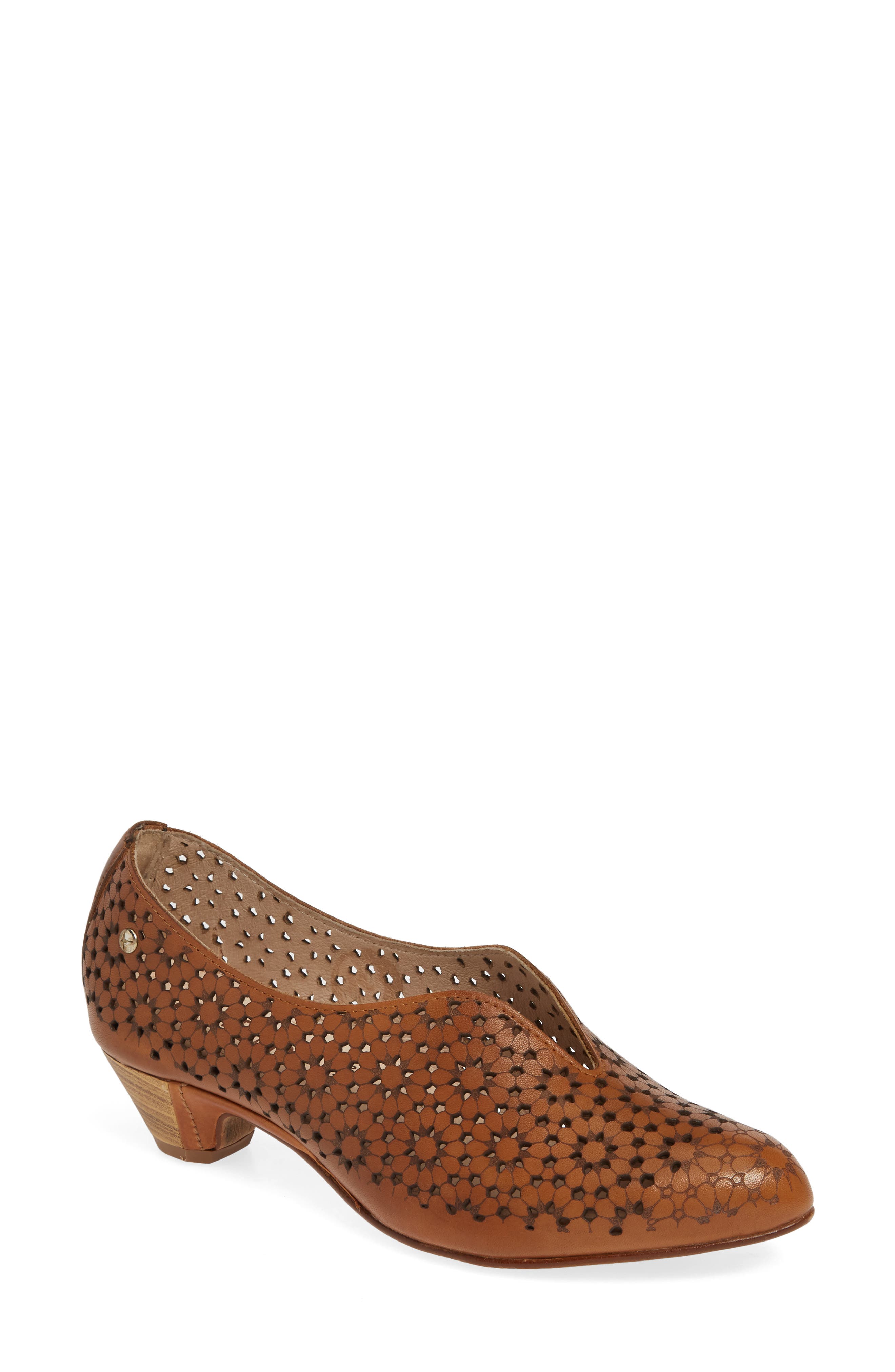 Pikolinos Elba Perforated Floral Pump, Brown