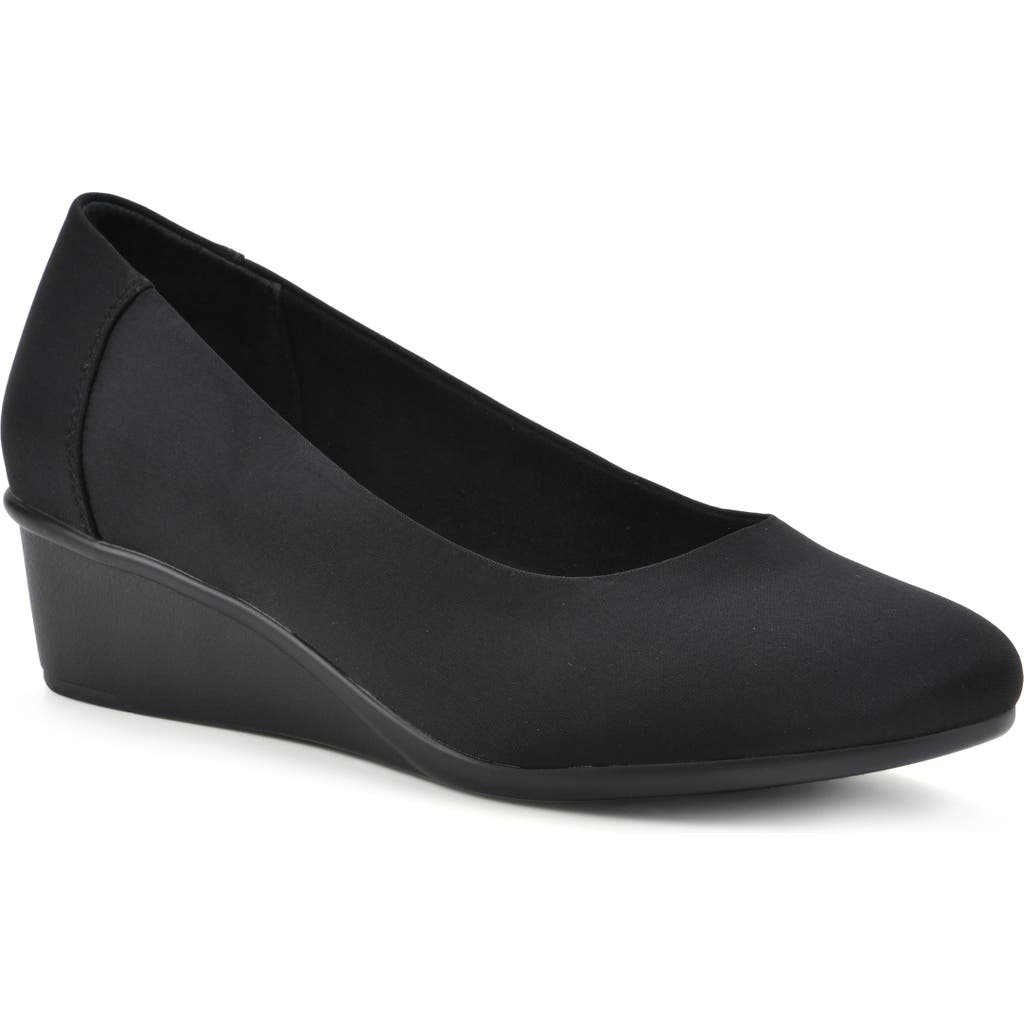 Cliffs By White Mountain Boldness Wedge Pump In Black/nylon