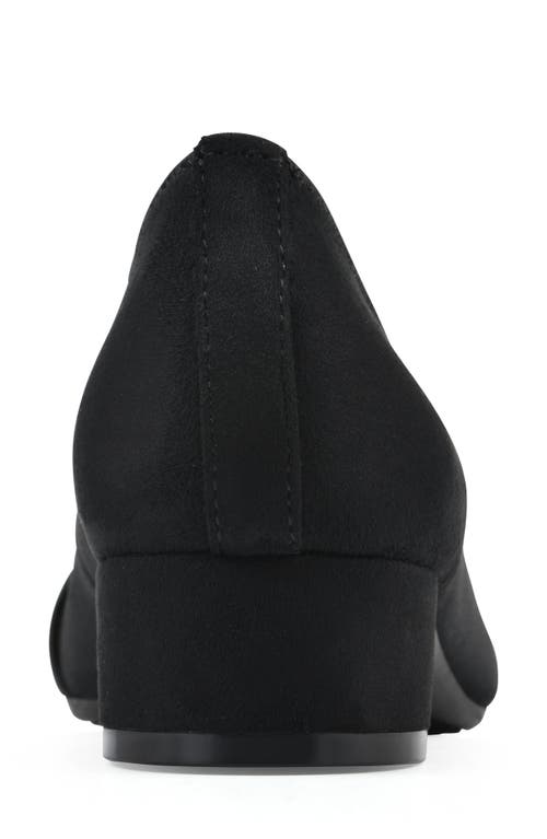Cliffs By White Mountain Bordeaux Pump In Black Fabric