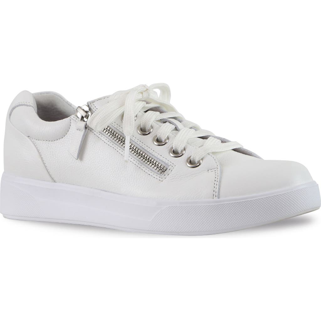 Munro Tilly Sneaker in White Leather