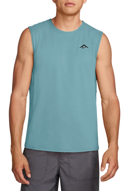 NIKE NIKE DRI-FIT SOLAR CHASE TRAIL RUNNING SLEEVELESS T-SHIRT 