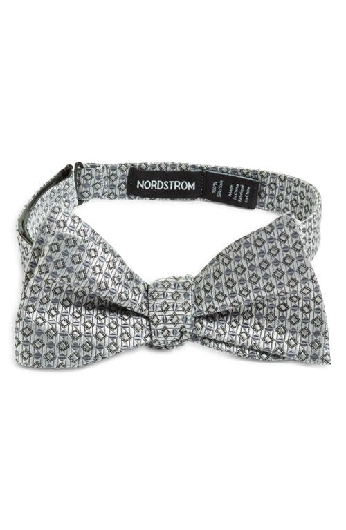 NORDSTROM NORDSTROM NEAT SILK BOW TIE 