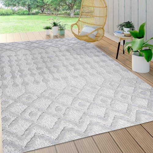 Shop Jonathan Y Peralta Moroccan Diamond Indoor/outdoor Area Rug In Light Gray