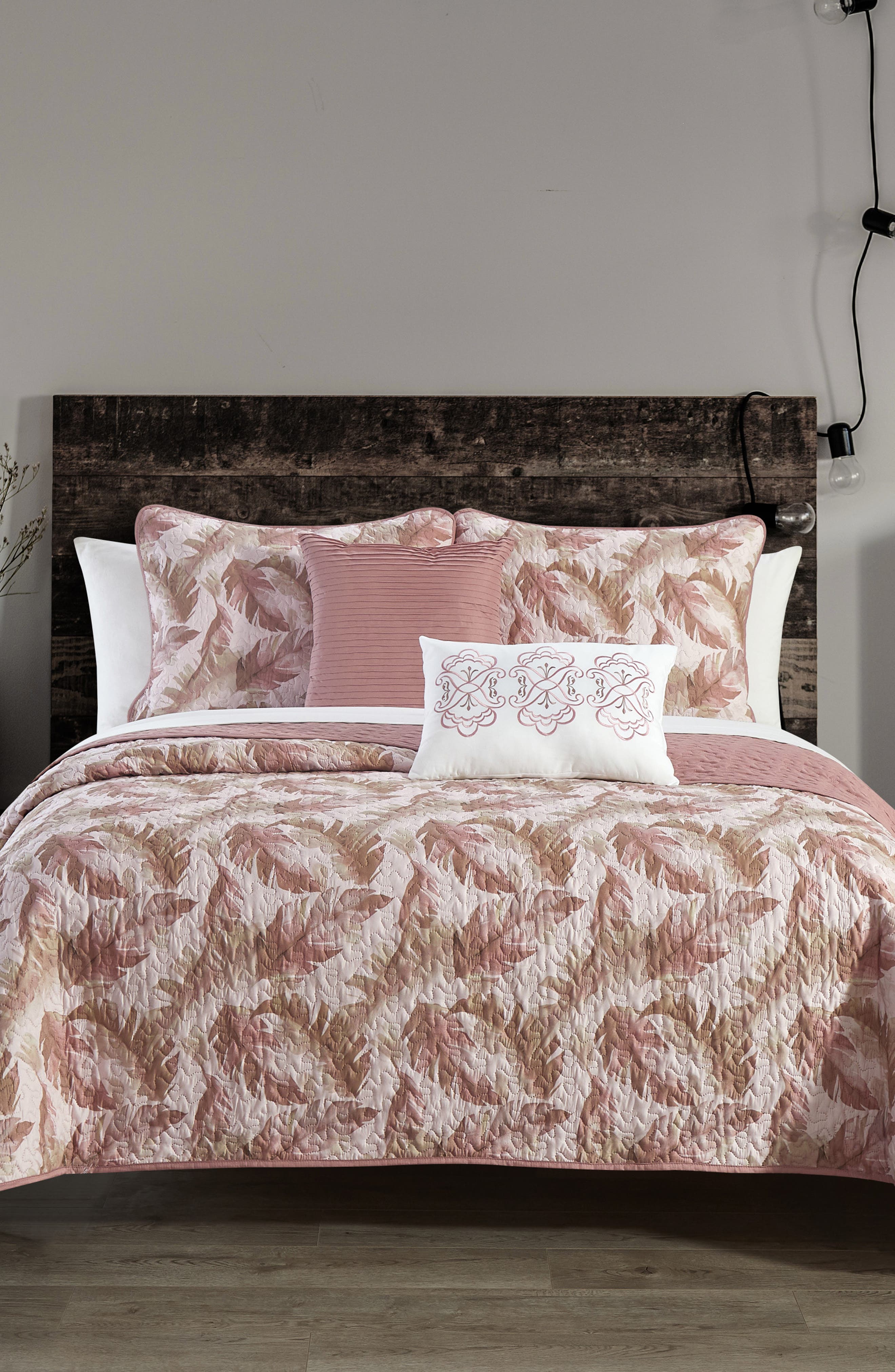 chic-home-bedding-vitoria-watercolor-leaf-print-geometric-pattern-5