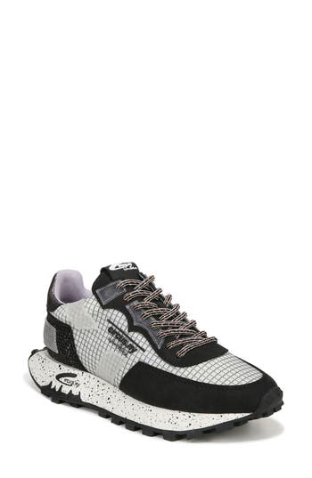 Circus Ny By Sam Edelman Devyn Sneaker In Black/white