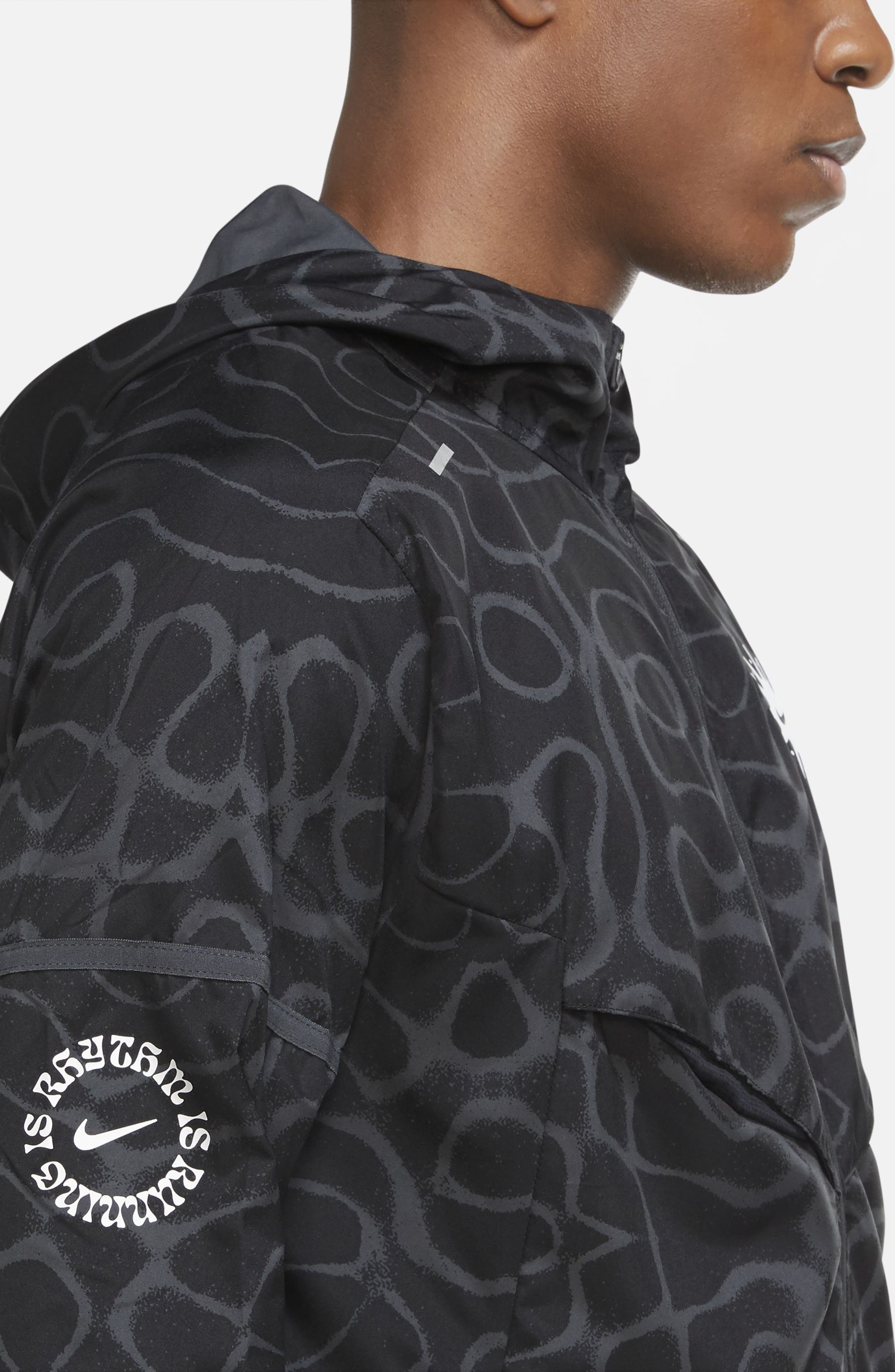 Nike Men's Wild Run Windrunner Running Jacket, Black, Size: XL