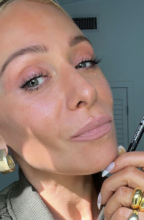 Gee Beauty Creamy Define Lip Pencil In Oh Em Gee