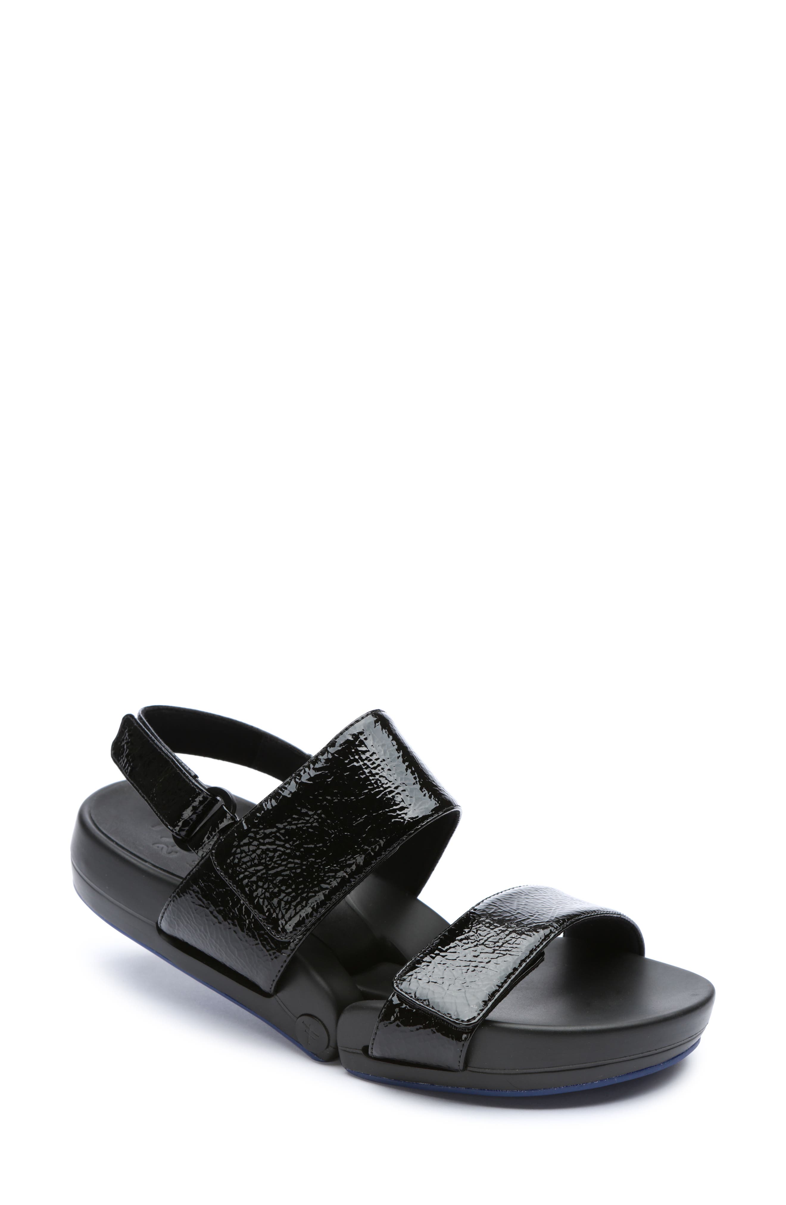 figs movement sneaker sandal