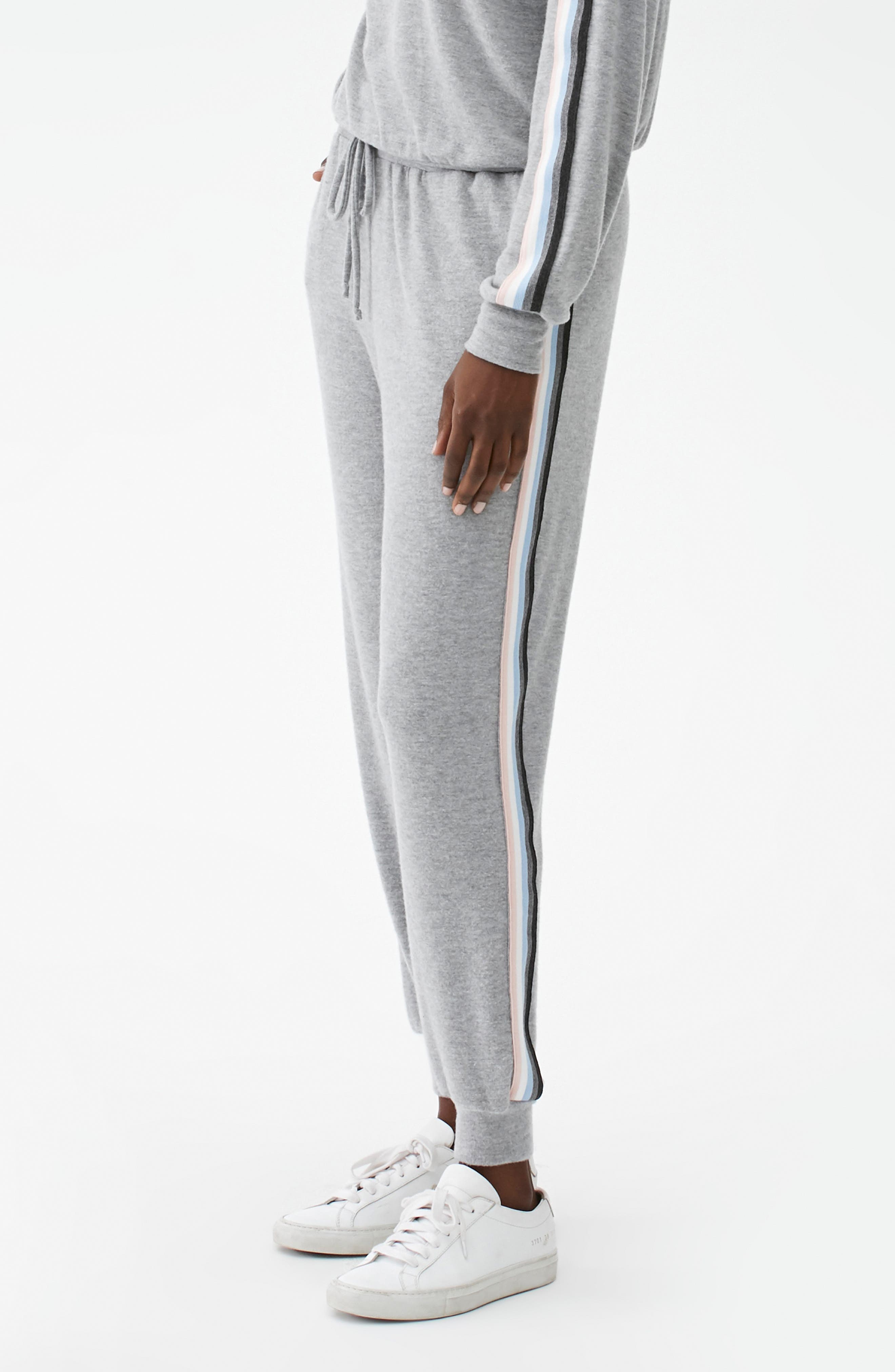 nike women's striped joggers