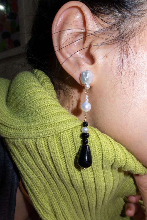 Seree Chess Pearl Black Agate Earrings In Black