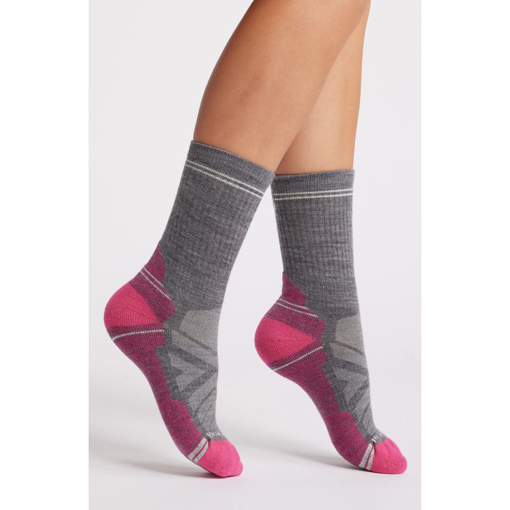 Smartwool Hike Light Cushion Crew Socks In Power Pink