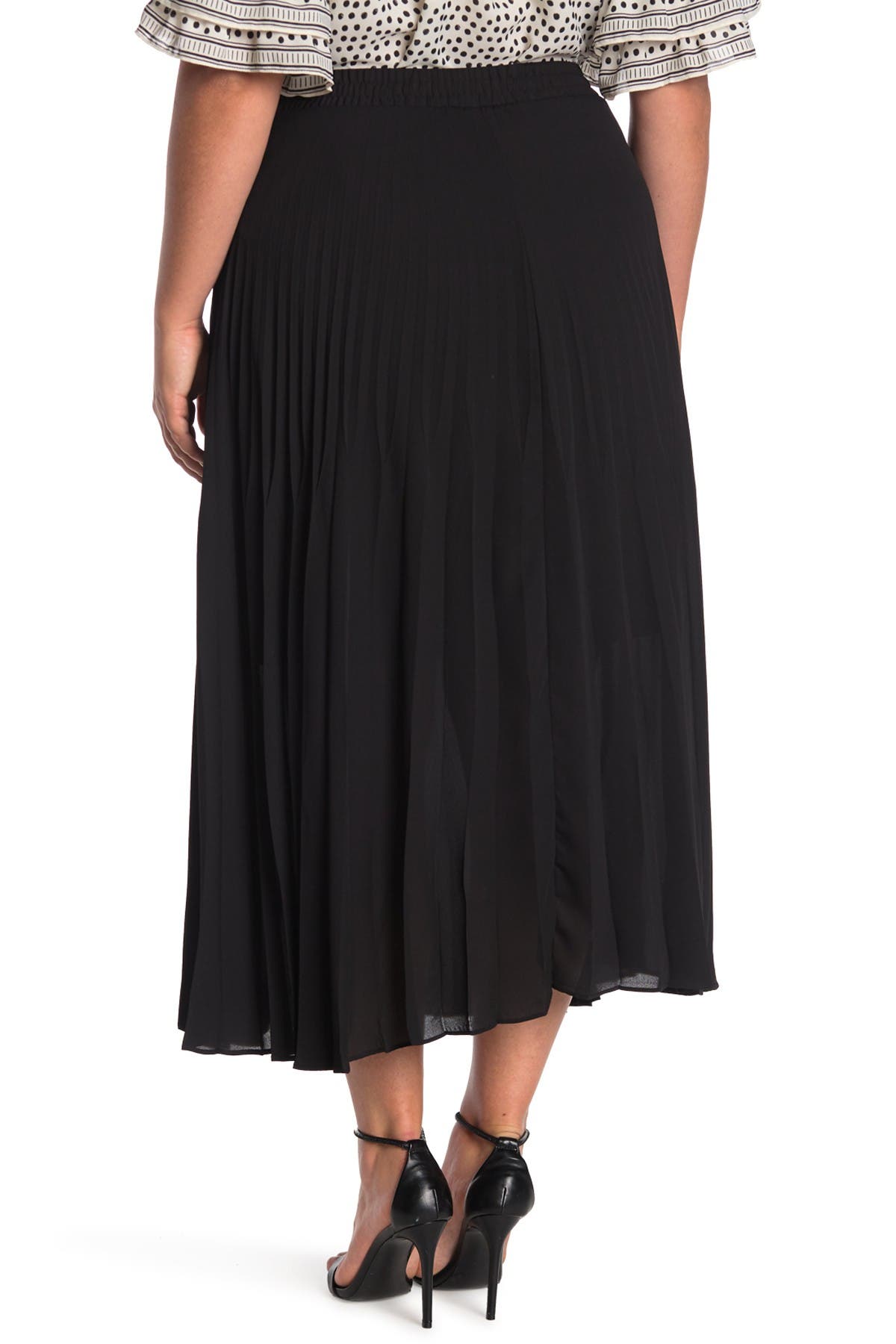 long maxi pleated skirt