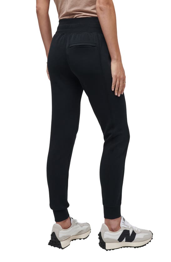 Travismathew Core Skyloft Joggers In Black