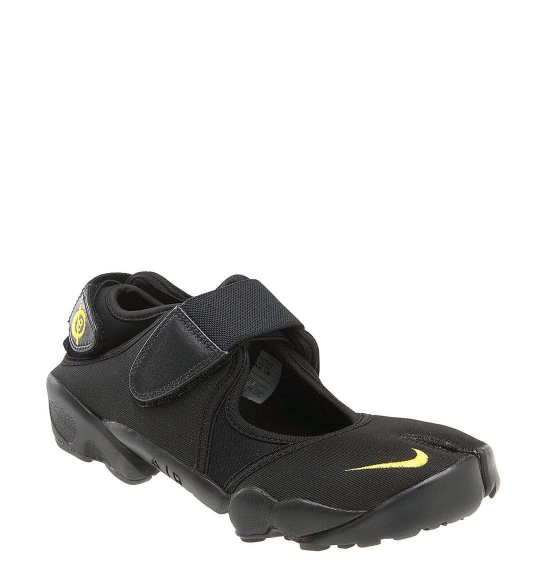 size 5 nike rift