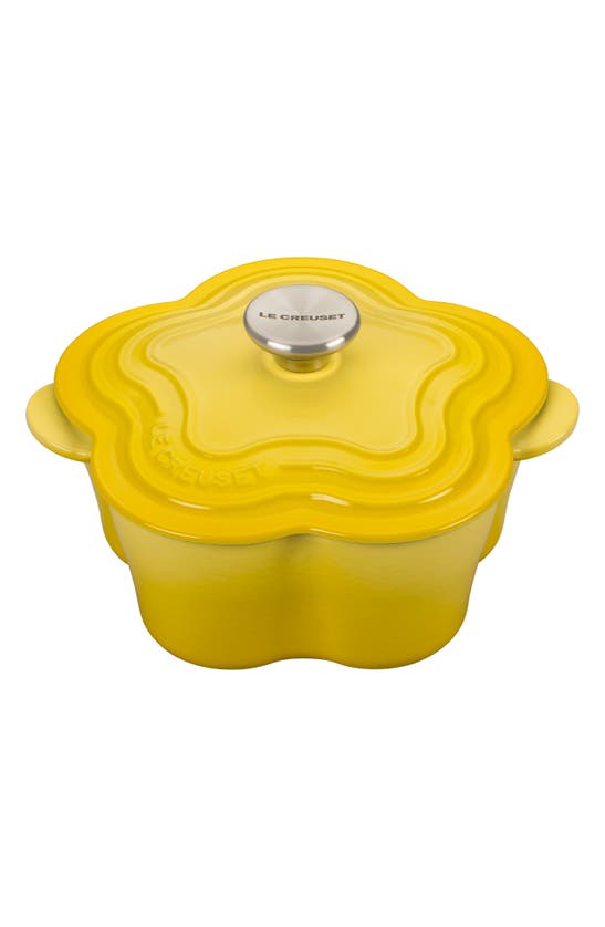 LE CREUSET 2 1/4-QUART FLOWER COCOTTE