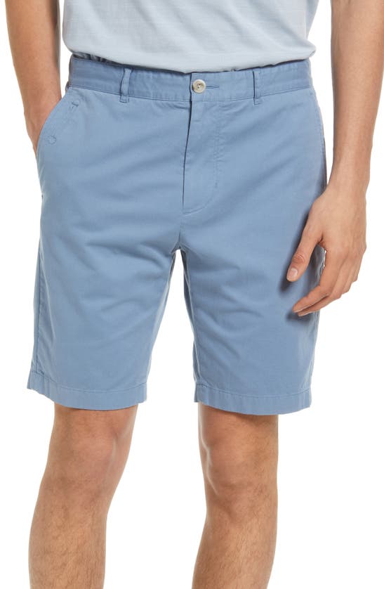 Vince Lightweight Griffith Chino Shorts In Smoke Blue