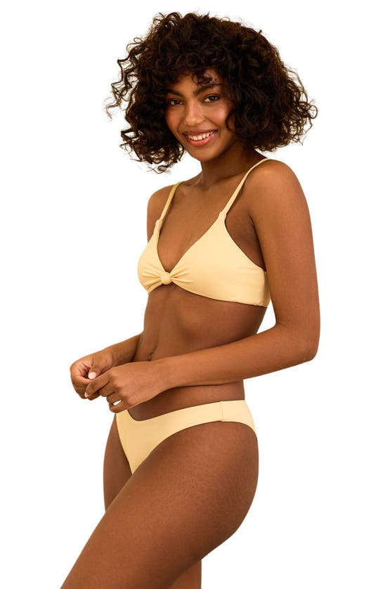 Dippin Daisys Zen Top In Vanilla