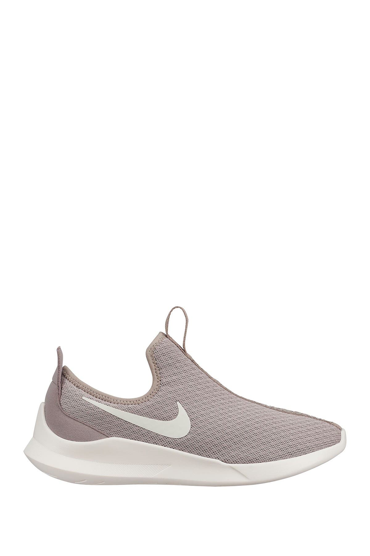 Nike | Viale Slip-On Sneaker 