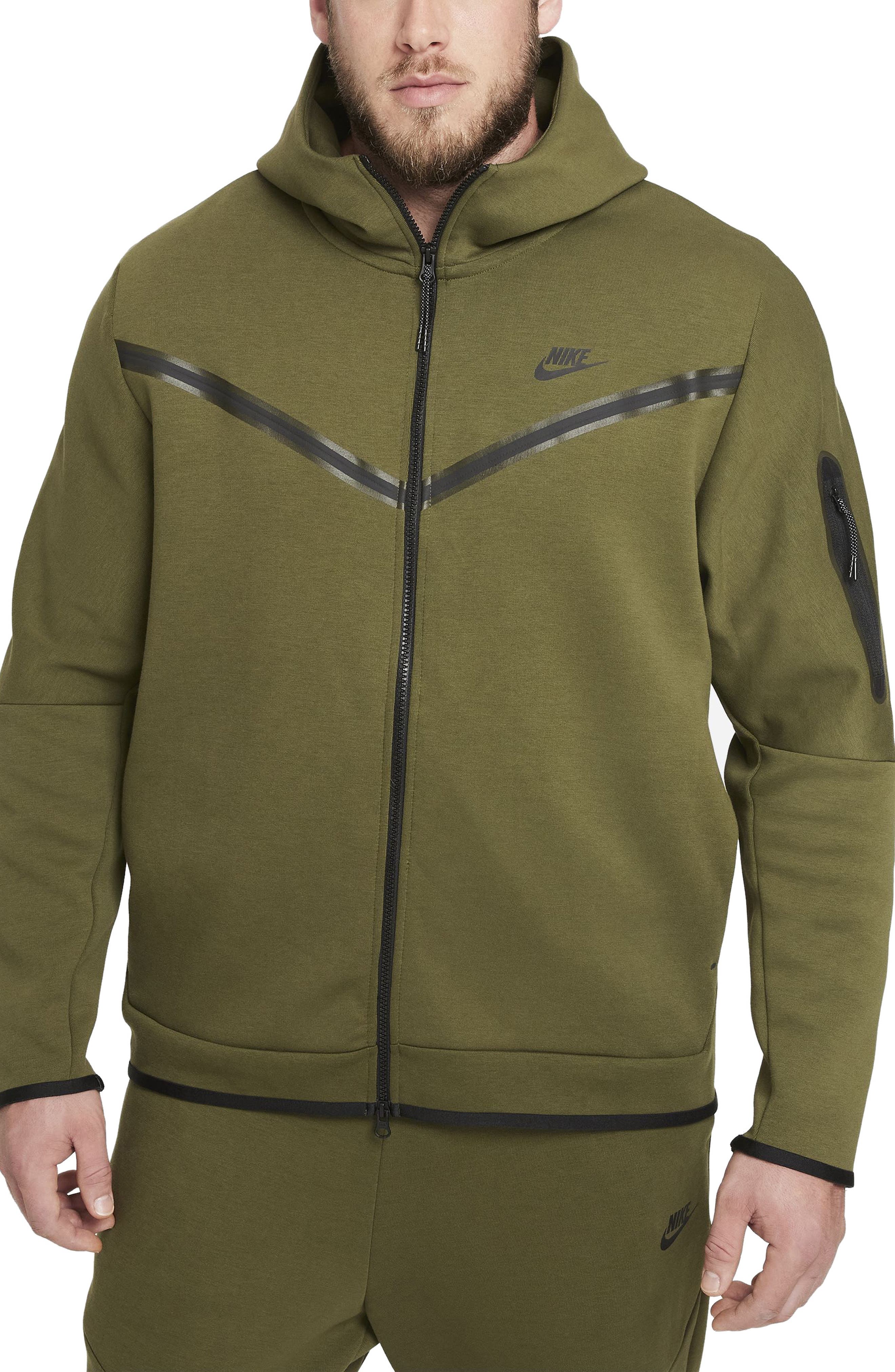 dark green nike tech fleece