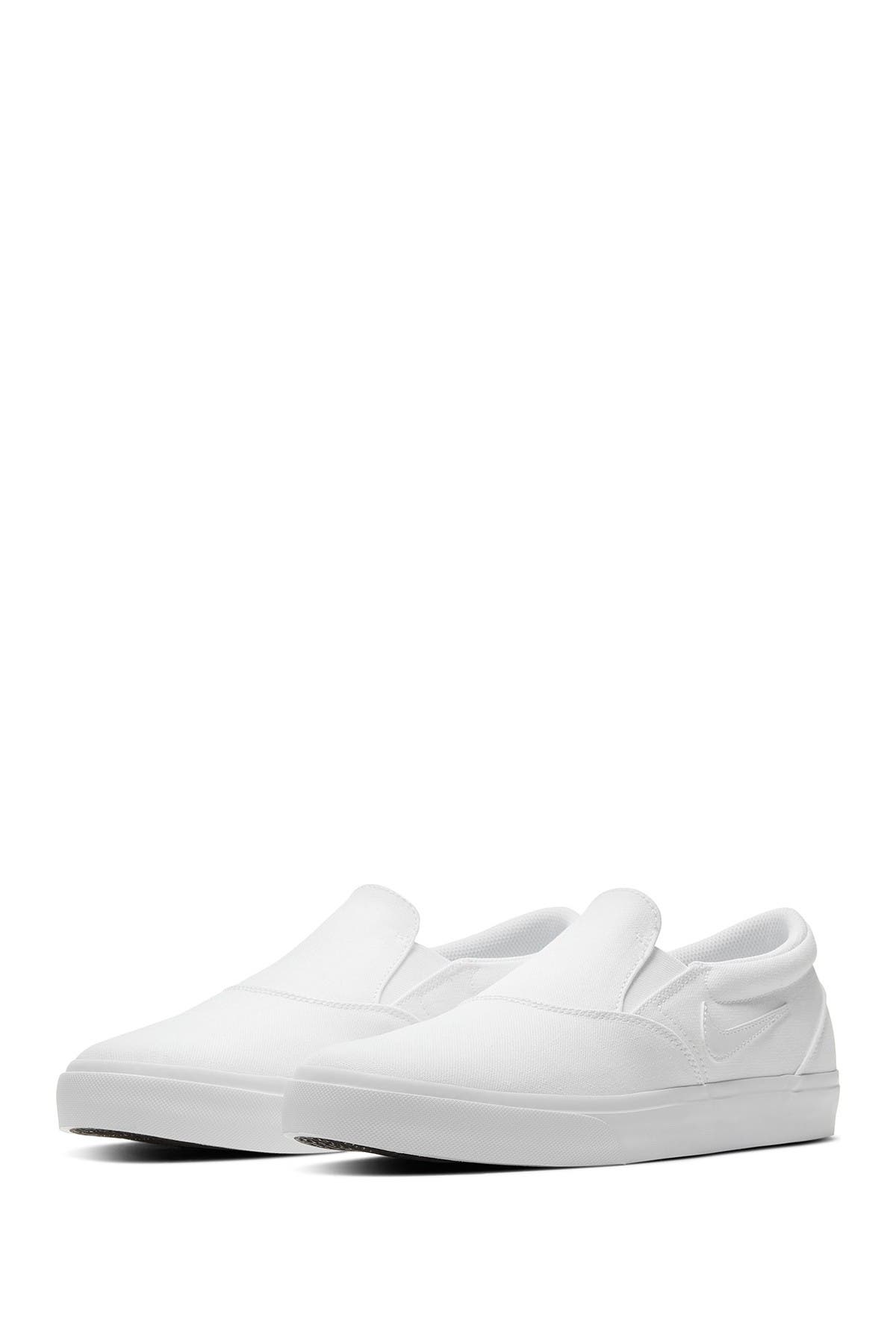 nike men's charge slip on sneaker