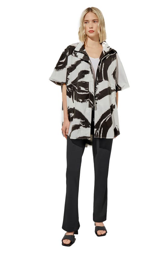 Shop Ming Wang Abstract Print Elbow Sleeve Cotton Jacket In White/black