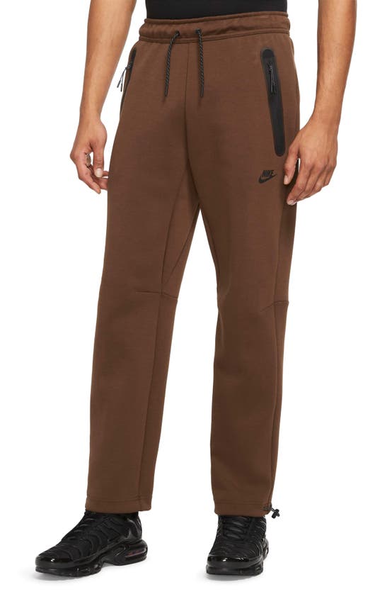 nike tech fleece pants black medium