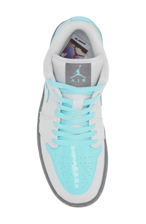 Jordan Air  1 Low Se Basketball Sneaker In Photon Dust/green/anthracite