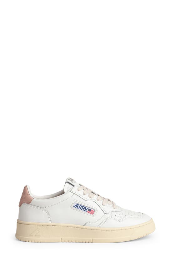 Shop Autry Medalist Low Sneaker In White/pink