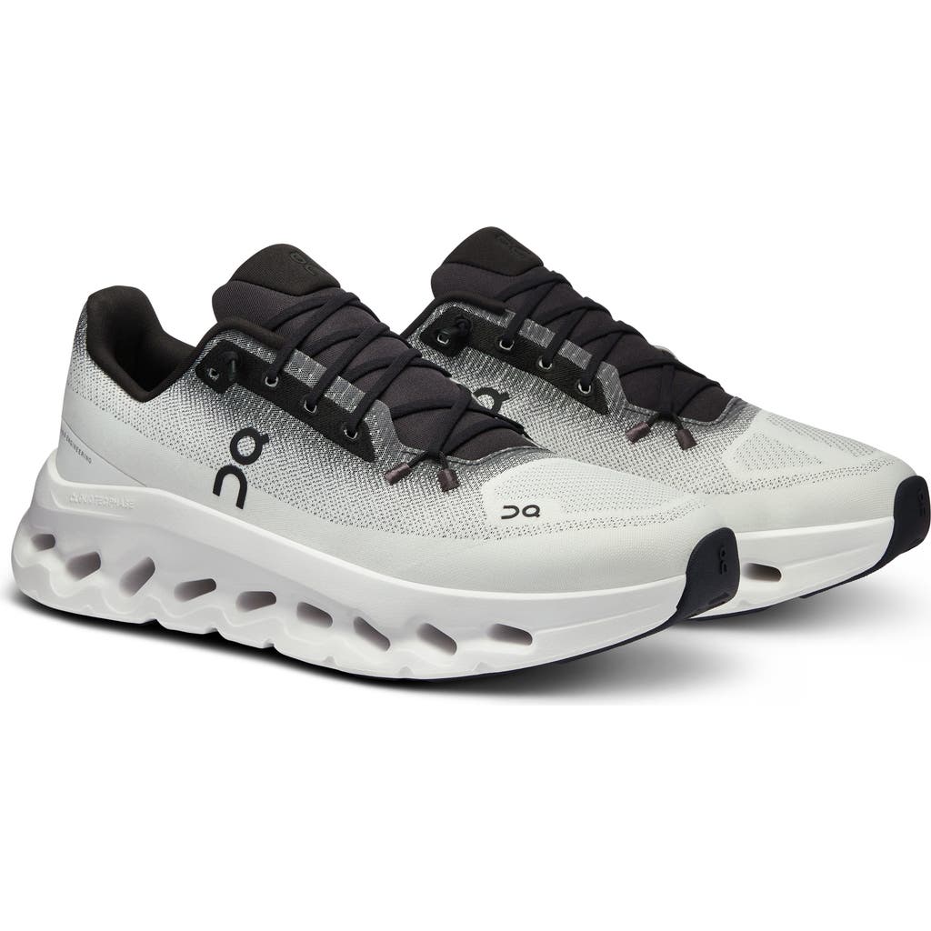 On Cloudtilt Running Shoe In Black