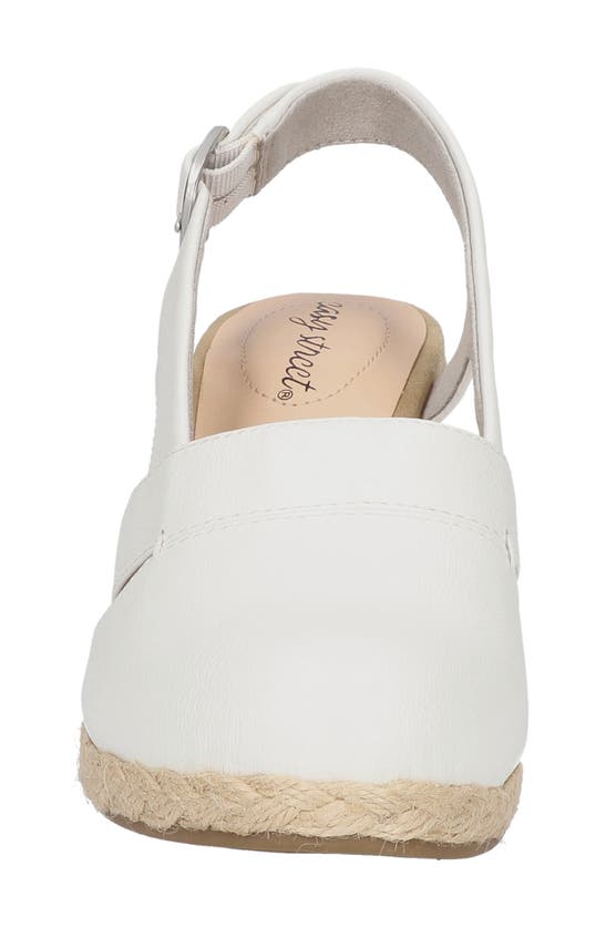 Easy Street Stargaze Womens Faux Leather Closed Toe Wedge Sandals In White