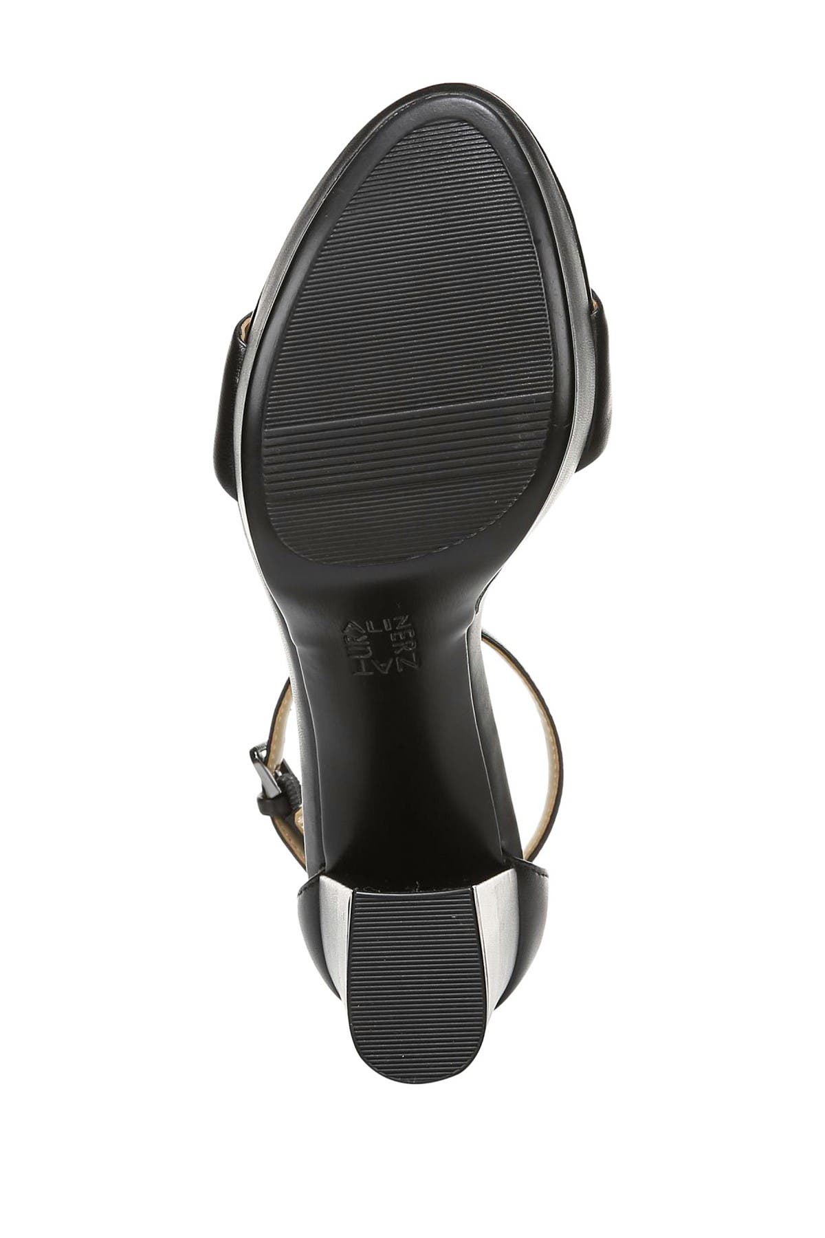 naturalizer fields platform sandal