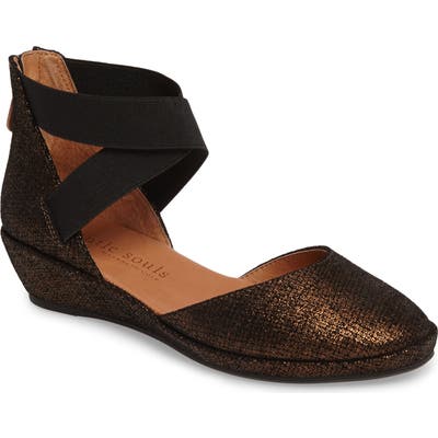 Gentle Souls By Kenneth Cole