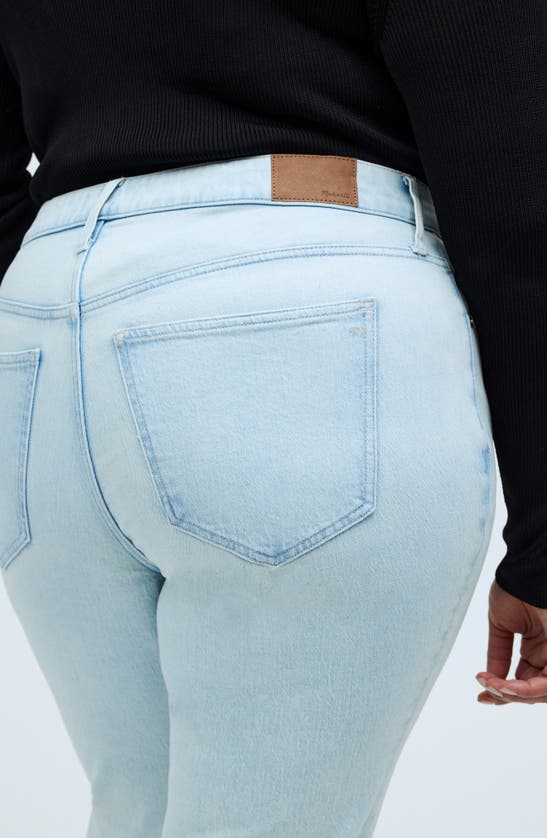 Shop Madewell The Curvy Perfect Jeans In Chesthunt Wash