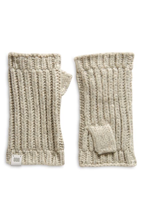 UGG(r) Chunky Fingerless Gloves in Light Grey
