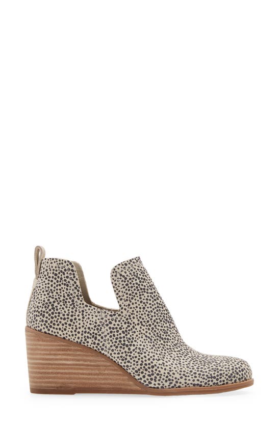 Toms Kallie Womens Suede Cut-out Ankle Boots In Natural