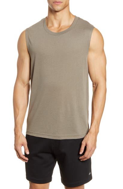 Alo Yoga The Triumph Sleeveless T-shirt In Olive Branch